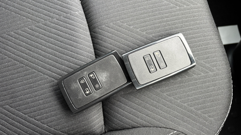 Nissan Primastar 30 L2 Diesel 2.0 dCi 150ps H1 Tekna Van